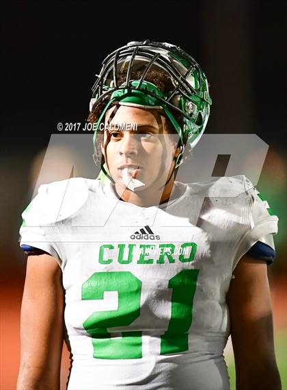 Thumbnail 1 in Cuero vs Navarro (UIL Class 4A-2 Region IV Third Round) photogallery.