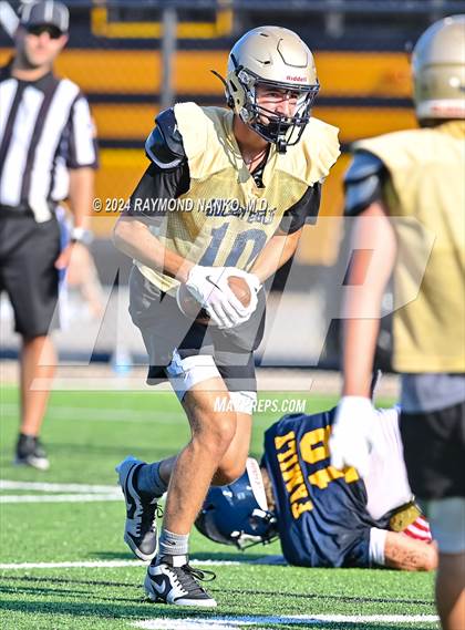 Thumbnail 3 in Oak Hill vs Delta (Grant County Scrimmage) photogallery.