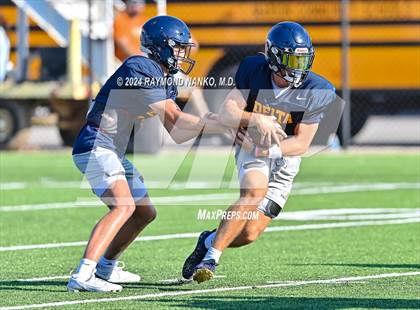 Thumbnail 2 in Oak Hill vs Delta (Grant County Scrimmage) photogallery.