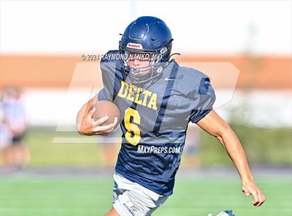 Thumbnail 3 in Oak Hill vs Delta (Grant County Scrimmage) photogallery.