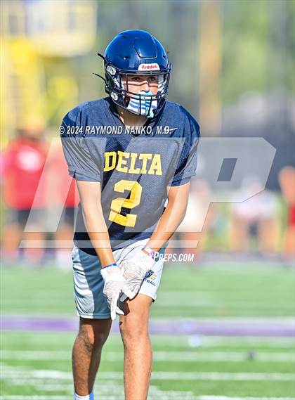 Thumbnail 2 in Oak Hill vs Delta (Grant County Scrimmage) photogallery.