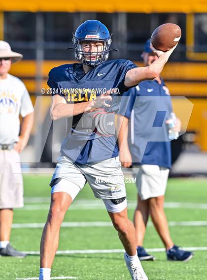 Thumbnail 1 in Oak Hill vs Delta (Grant County Scrimmage) photogallery.
