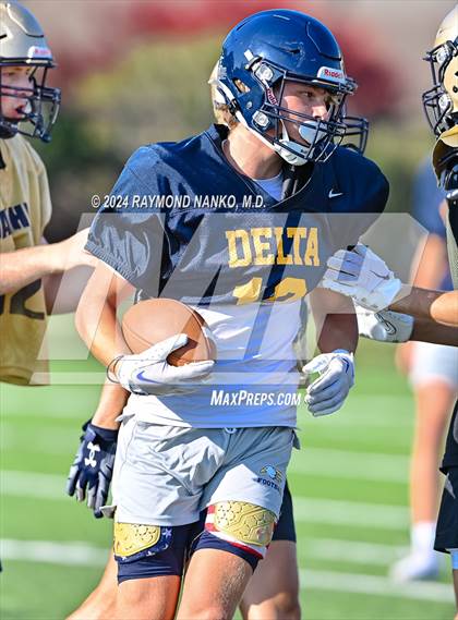Thumbnail 3 in Oak Hill vs Delta (Grant County Scrimmage) photogallery.
