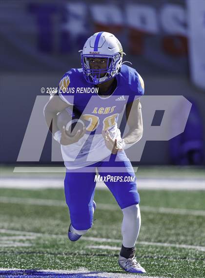 Thumbnail 2 in Lubbock Christian vs. Dallas Christian (TAPPS Division III Final) photogallery.