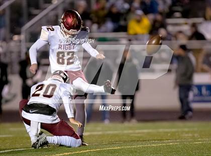 Thumbnail 3 in Eagle vs. Rigby photogallery.