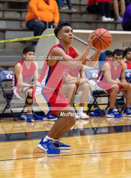 Thumbnail 3 in Highlands vs Jefferson photogallery.