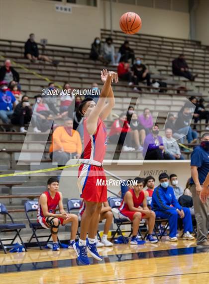 Thumbnail 2 in Highlands vs Jefferson photogallery.