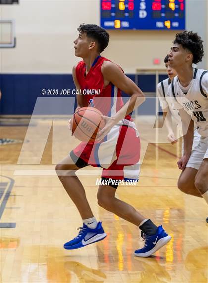 Thumbnail 3 in Highlands vs Jefferson photogallery.