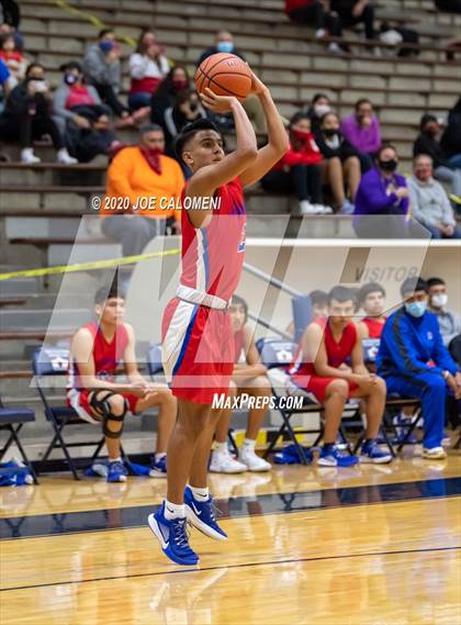 Thumbnail 3 in Highlands vs Jefferson photogallery.