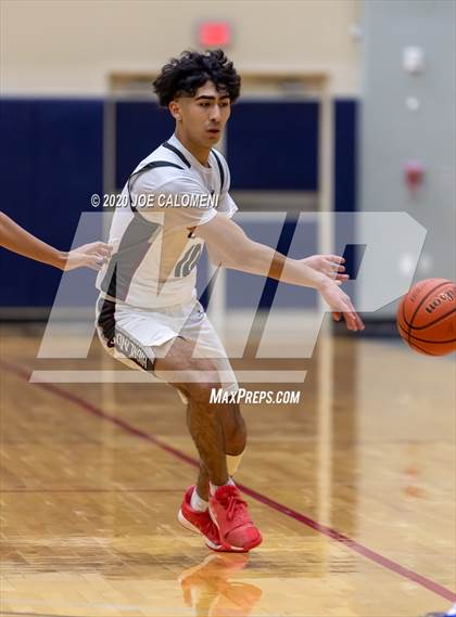 Thumbnail 3 in Highlands vs Jefferson photogallery.