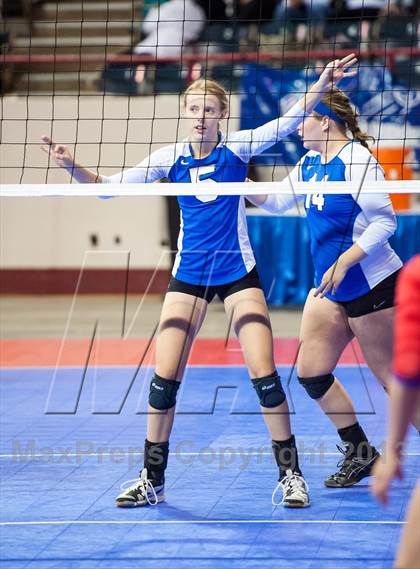 Thumbnail 2 in Cherry Creek vs. Fruita Monument (CHSAA 5A Pool 4) photogallery.