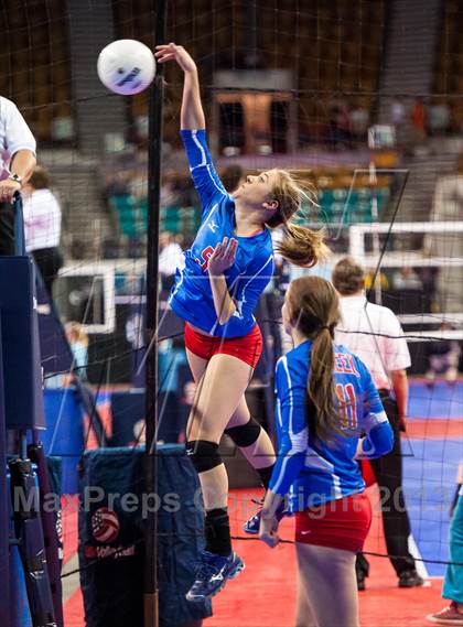 Thumbnail 2 in Cherry Creek vs. Fruita Monument (CHSAA 5A Pool 4) photogallery.