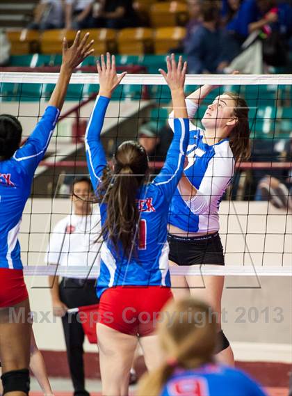 Thumbnail 1 in Cherry Creek vs. Fruita Monument (CHSAA 5A Pool 4) photogallery.