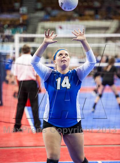 Thumbnail 2 in Cherry Creek vs. Fruita Monument (CHSAA 5A Pool 4) photogallery.