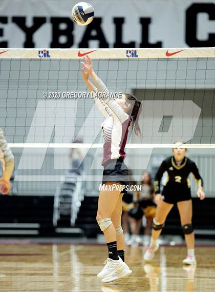 Thumbnail 1 in Crawford vs Iola (UIL 2A Final) photogallery.