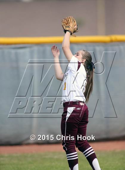 Thumbnail 3 in Nogales vs. Sabino (Tucson Badger Invitational) photogallery.