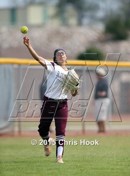 Thumbnail 2 in Nogales vs. Sabino (Tucson Badger Invitational) photogallery.