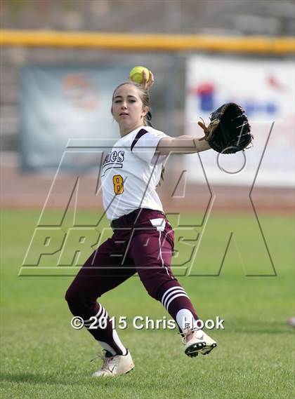Thumbnail 2 in Nogales vs. Sabino (Tucson Badger Invitational) photogallery.