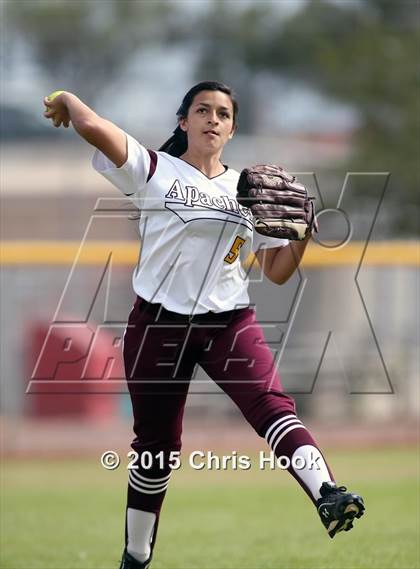 Thumbnail 3 in Nogales vs. Sabino (Tucson Badger Invitational) photogallery.