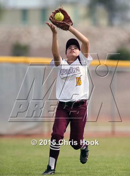 Thumbnail 3 in Nogales vs. Sabino (Tucson Badger Invitational) photogallery.