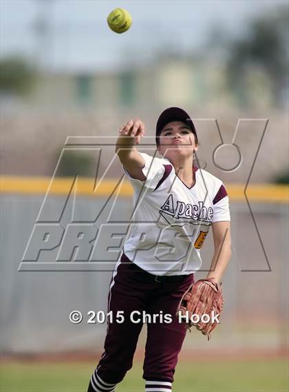 Thumbnail 2 in Nogales vs. Sabino (Tucson Badger Invitational) photogallery.