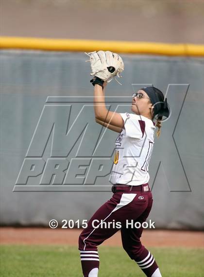 Thumbnail 1 in Nogales vs. Sabino (Tucson Badger Invitational) photogallery.