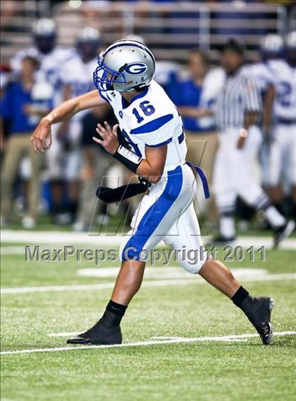 Thumbnail 1 in Georgetown vs. Harker Heights (Dave Campbell's Texas Football Classic) photogallery.