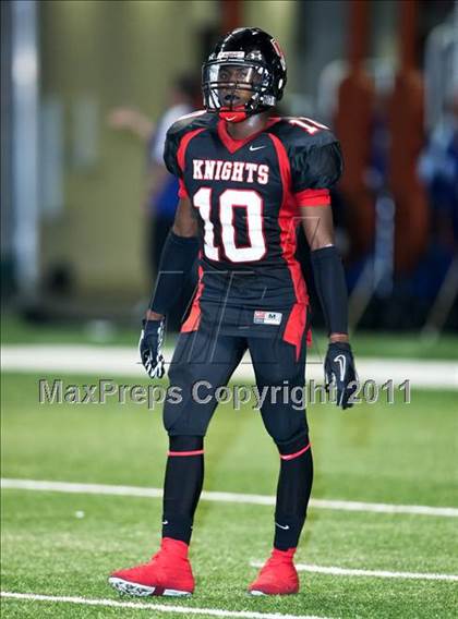 Thumbnail 2 in Georgetown vs. Harker Heights (Dave Campbell's Texas Football Classic) photogallery.