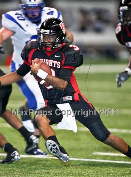 Thumbnail 1 in Georgetown vs. Harker Heights (Dave Campbell's Texas Football Classic) photogallery.