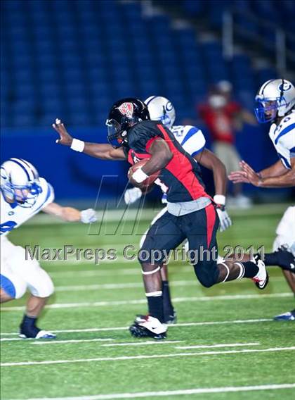 Thumbnail 2 in Georgetown vs. Harker Heights (Dave Campbell's Texas Football Classic) photogallery.