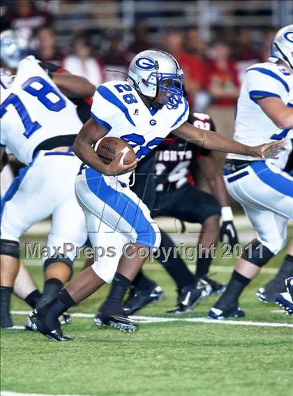 Thumbnail 1 in Georgetown vs. Harker Heights (Dave Campbell's Texas Football Classic) photogallery.