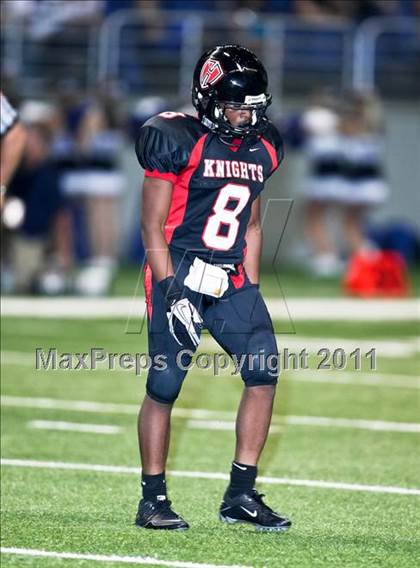 Thumbnail 1 in Georgetown vs. Harker Heights (Dave Campbell's Texas Football Classic) photogallery.