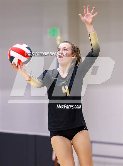 Thumbnail 3 in Whitewright vs. Alba-Golden photogallery.