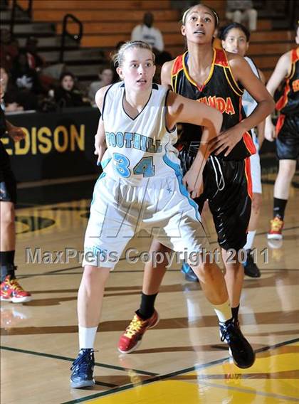 Thumbnail 1 in Foothill vs Etiwanda (OC Championships) photogallery.