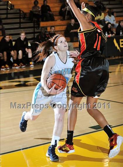 Thumbnail 2 in Foothill vs Etiwanda (OC Championships) photogallery.