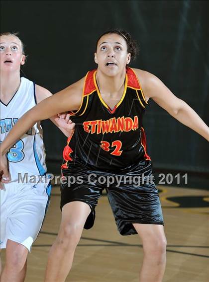 Thumbnail 1 in Foothill vs Etiwanda (OC Championships) photogallery.