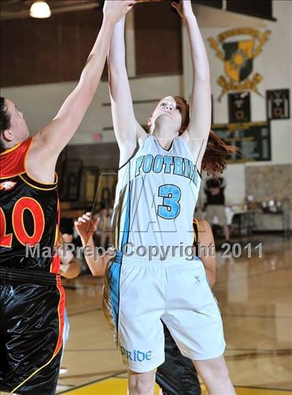 Thumbnail 1 in Foothill vs Etiwanda (OC Championships) photogallery.