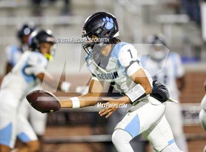 Thumbnail 2 in Seguin vs. Walnut Grove (UIL 5A Division II Bi-District Playoff) photogallery.