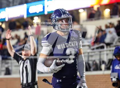 Thumbnail 3 in Seguin vs. Walnut Grove (UIL 5A Division II Bi-District Playoff) photogallery.