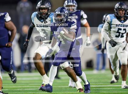 Thumbnail 3 in Seguin vs. Walnut Grove (UIL 5A Division II Bi-District Playoff) photogallery.