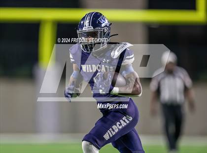 Thumbnail 1 in Seguin vs. Walnut Grove (UIL 5A Division II Bi-District Playoff) photogallery.