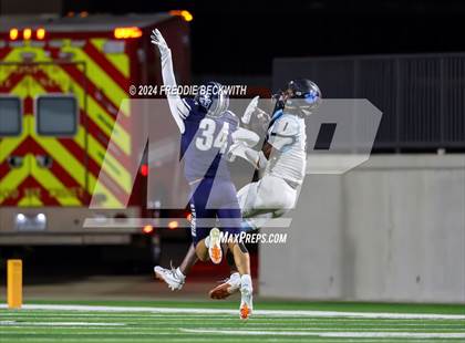 Thumbnail 1 in Seguin vs. Walnut Grove (UIL 5A Division II Bi-District Playoff) photogallery.