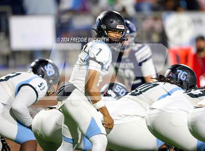 Thumbnail 3 in Seguin vs. Walnut Grove (UIL 5A Division II Bi-District Playoff) photogallery.