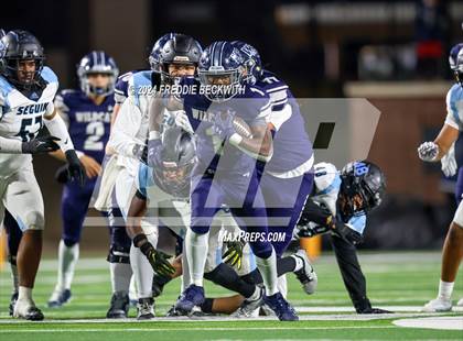 Thumbnail 2 in Seguin vs. Walnut Grove (UIL 5A Division II Bi-District Playoff) photogallery.