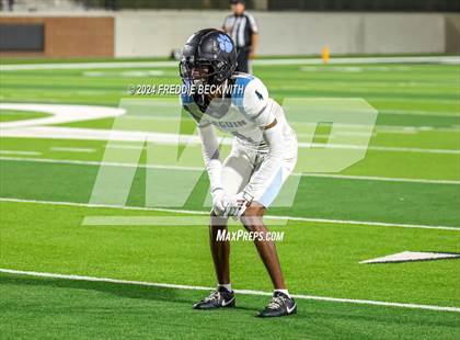 Thumbnail 2 in Seguin vs. Walnut Grove (UIL 5A Division II Bi-District Playoff) photogallery.