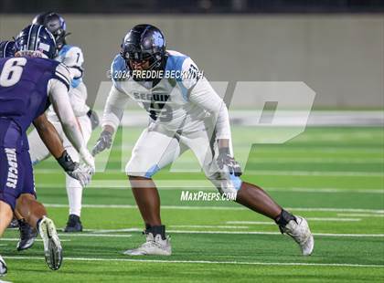 Thumbnail 2 in Seguin vs. Walnut Grove (UIL 5A Division II Bi-District Playoff) photogallery.