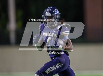 Thumbnail 3 in Seguin vs. Walnut Grove (UIL 5A Division II Bi-District Playoff) photogallery.