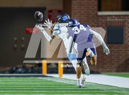 Thumbnail 2 in Seguin vs. Walnut Grove (UIL 5A Division II Bi-District Playoff) photogallery.