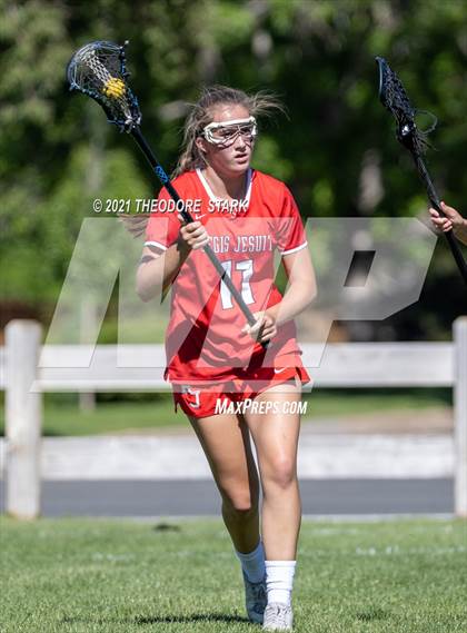 Thumbnail 2 in Regis Jesuit photogallery.