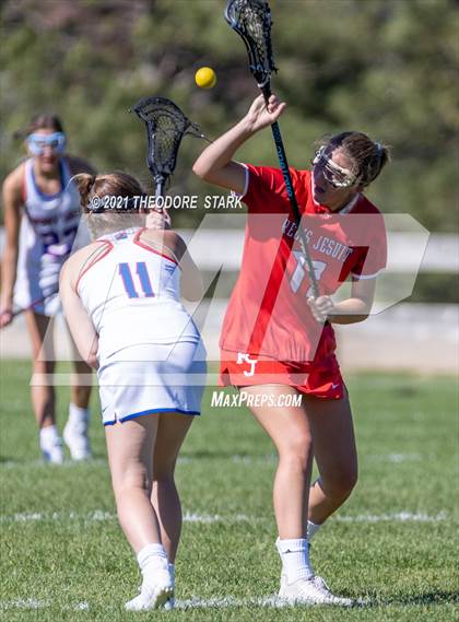 Thumbnail 3 in Regis Jesuit photogallery.